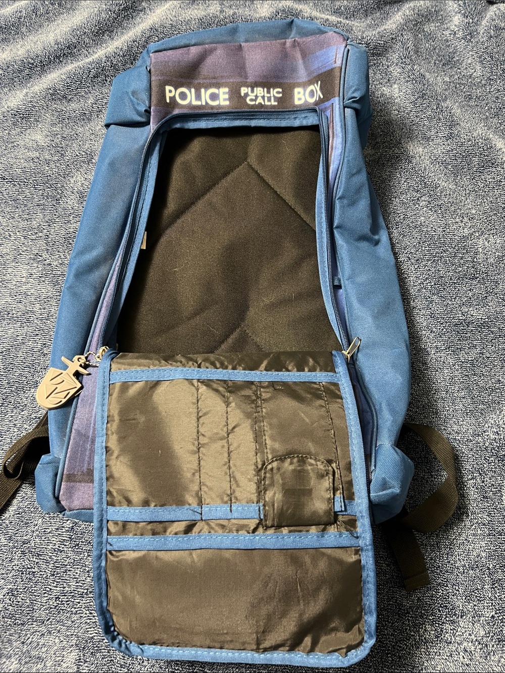 Men's Blue Police Box Graphic Backpack - TARDIS Style - Picture 3 of 3